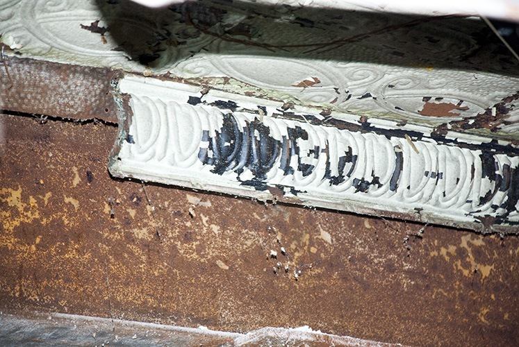 Tin ceiling crown molding